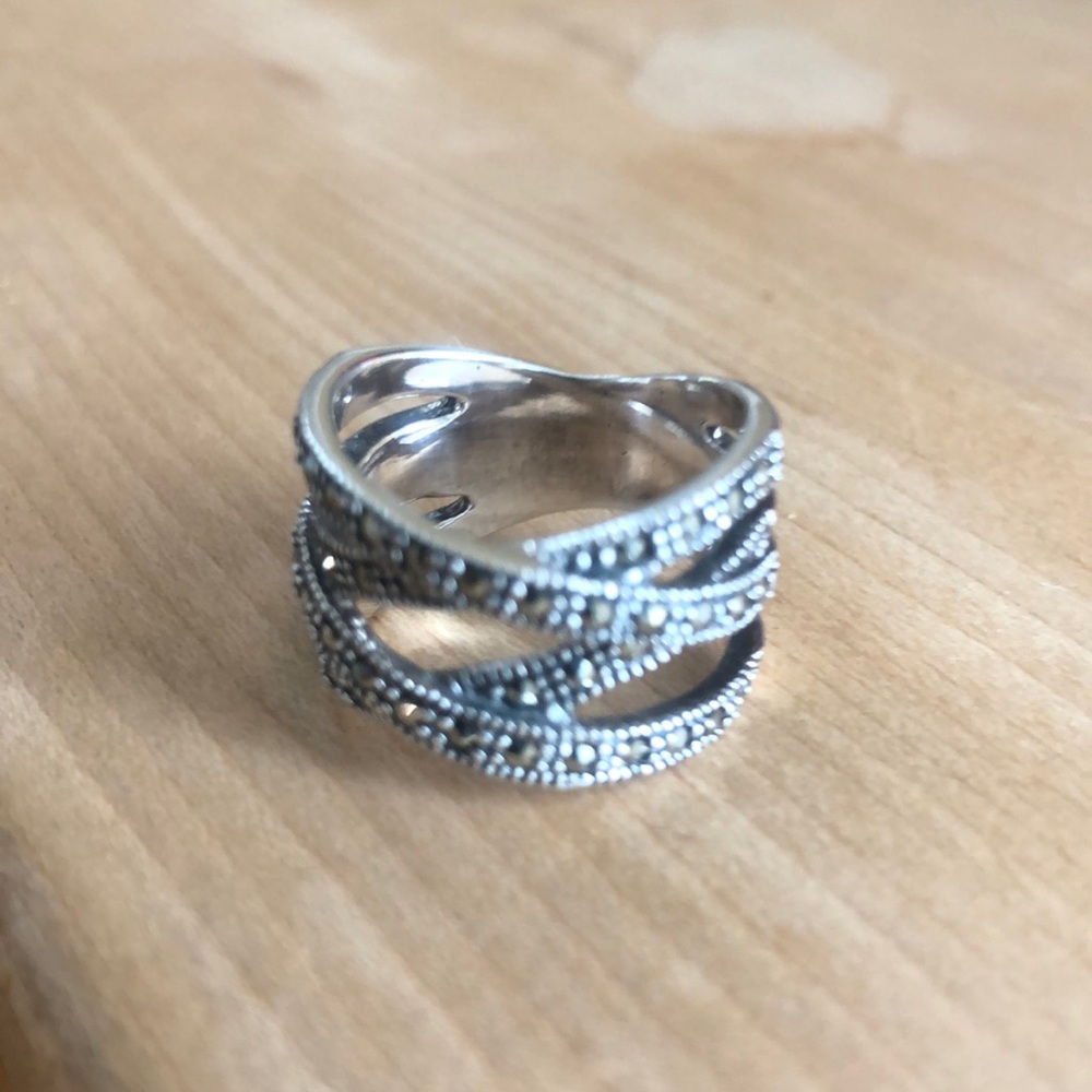 Sterling and stones beautiful ring size 6 it is lovely